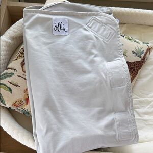 The Ollie Baby Swaddle - Stone